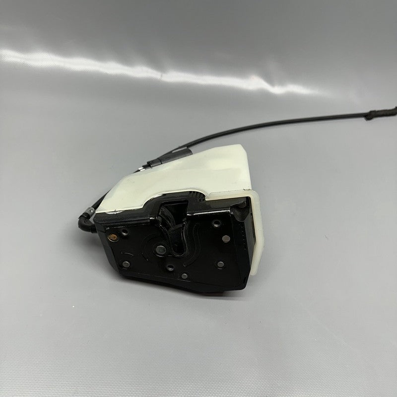 1084917-00-D TESLA MODEL X DOOR LATCH RIGHT FRONT 2016 2017 2018 2019 2020 OEM 1084917-00-D