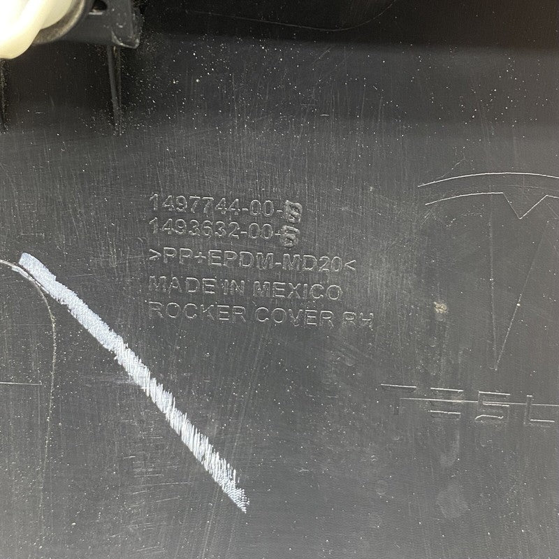 1497744-00-B TESLA MODEL Y ROCKER MOLDING RIGHT PASSENGER 2020 2021 2022 2023 1497744-00-B