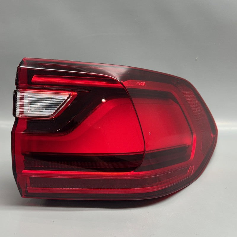 BMW X7 TAIL LIGHT RIGHT PASSENGER 2019 2020 2021 2022 OEM H45A164A605