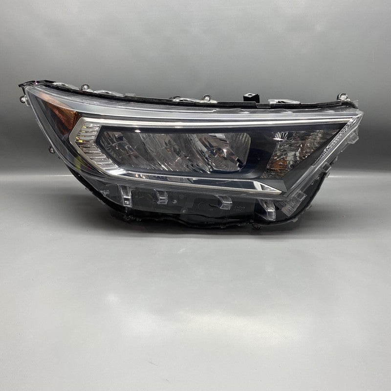 RAV 4 TOYOTA RAV 4 HEADLIGHT RIGHT PASSENGER 2019 2020 2021 2022 LED OEM
