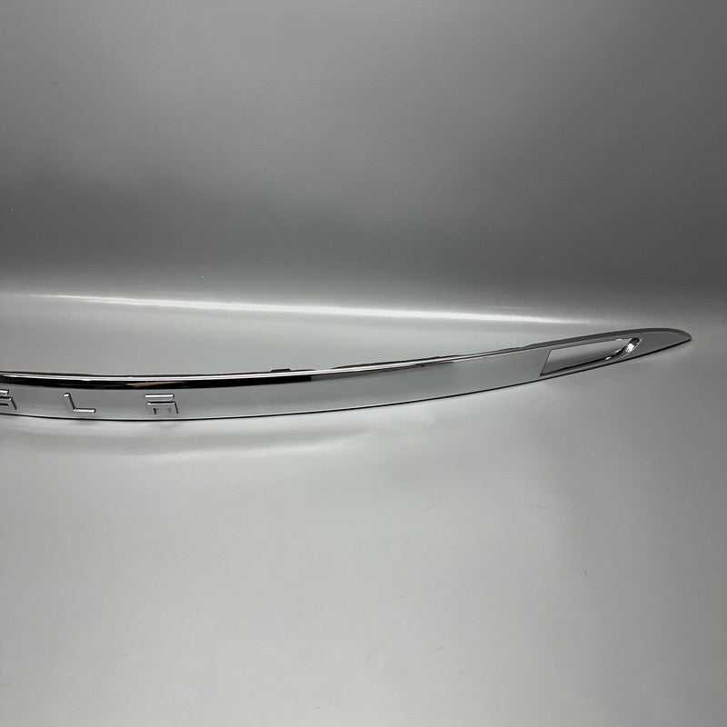 1025776-00-A TESLA MODEL S LIFTGATE CHROME TRIM MOLDING 2012 2013 2014 2015 OEM 1025776-00-A