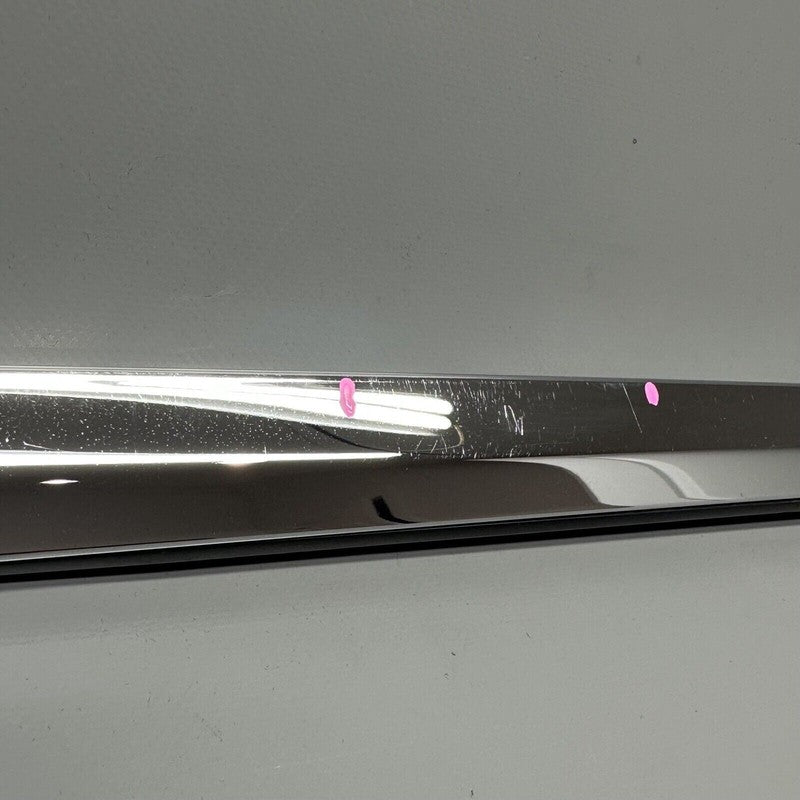 1098684-00-D TESLA MODEL X DOOR WINDOW MOLDING RIGHT FRONT 2015 16 17 18 19 20 21 22 2023 OEM