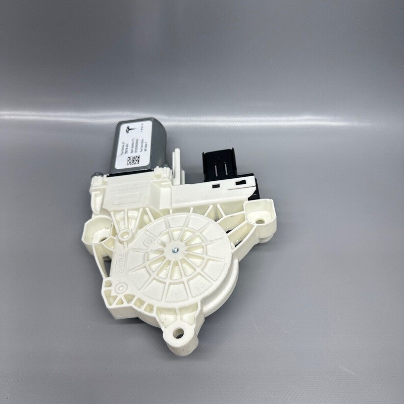 1526796-00-E TESLA MODEL Y REGULATOR MOTOR LEFT FRONT 2020 2021 2022 2023 OEM 1526796-00-E