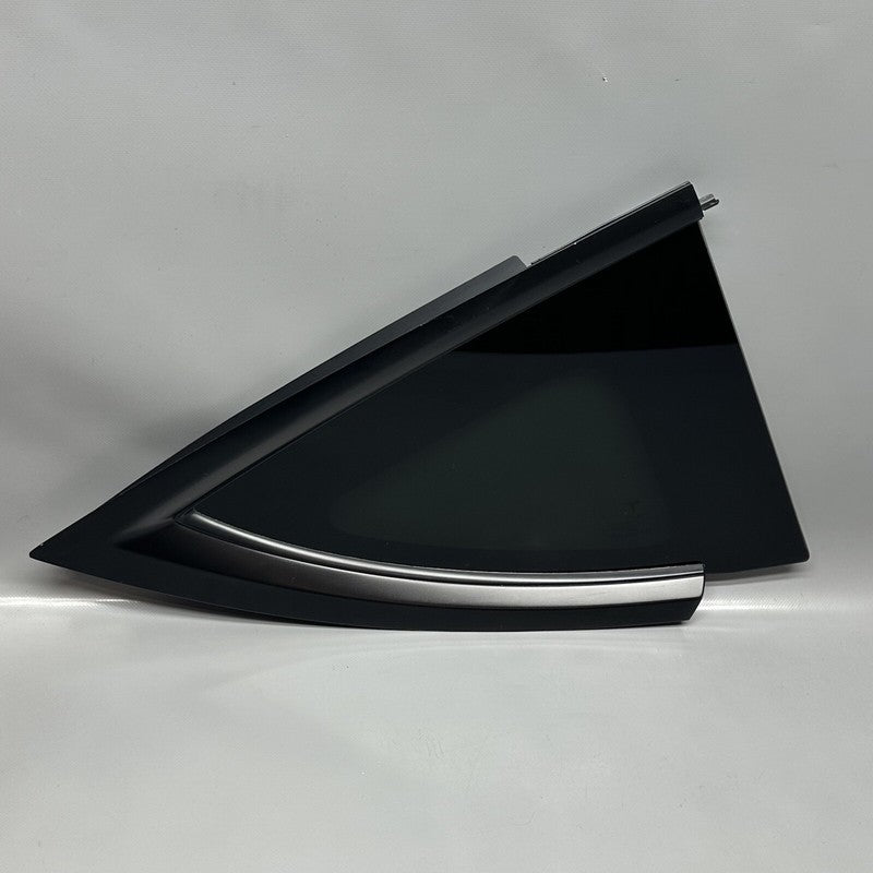 1495741-99-H TESLA MODEL Y QUARTER GLASS RIGHT REAR 2020 2021 2022 2023 OEM 1495741-99-H