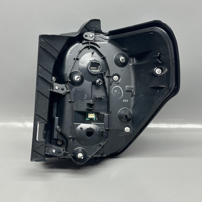 4 RUNNER TOYOTA 4 RUNNER TAIL LIGHT LEFT DRIVER LED 2014 2015 16 17 18 19 2020 2021 OEM 