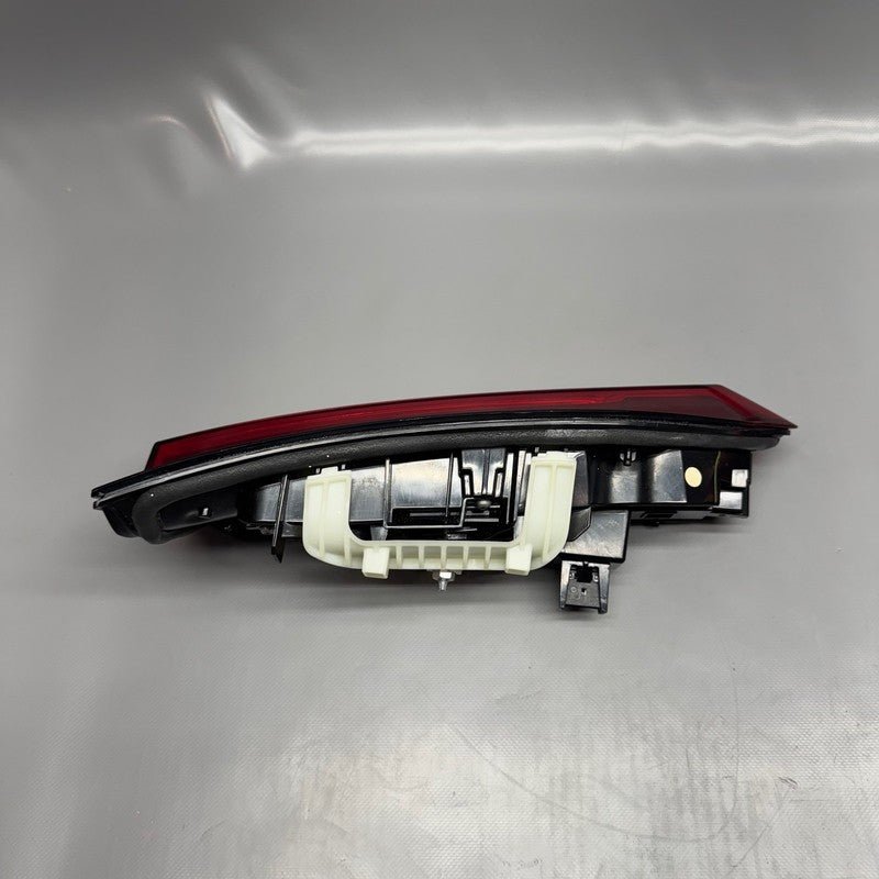 BMW X4 TAIL LIGHT TRUNK  RIGHT PASSENGER 2019 2020 2021 OEM 8743380004