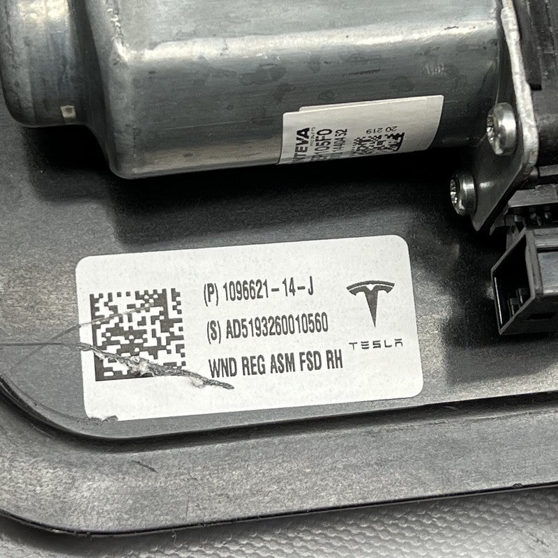 1096621-14-J TESLA MODEL 3 DOOR WINDOW REGULATOR RIGHT FRONT 2017 18 19 2020 OEM 1096621-14-J