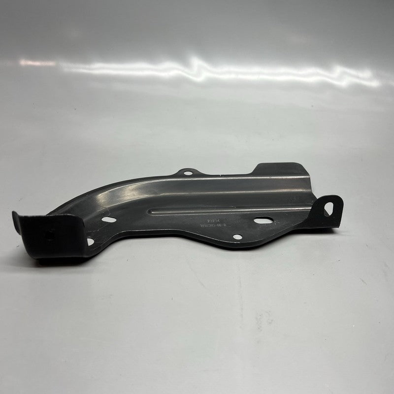 1092305-00-B TESLA MODEL 3 FENDER BRACKET RIGHT 2020 2021 2022 2023 OEM 1092305-00-B