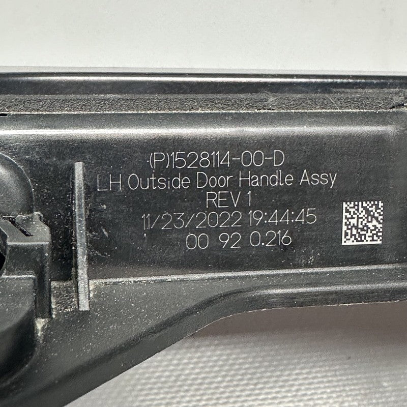 1528114-00-D TESLA MODEL Y DOOR HANDLE LEFT DRIVER 2020 2021 2022 2023 1528114-00-D OEM