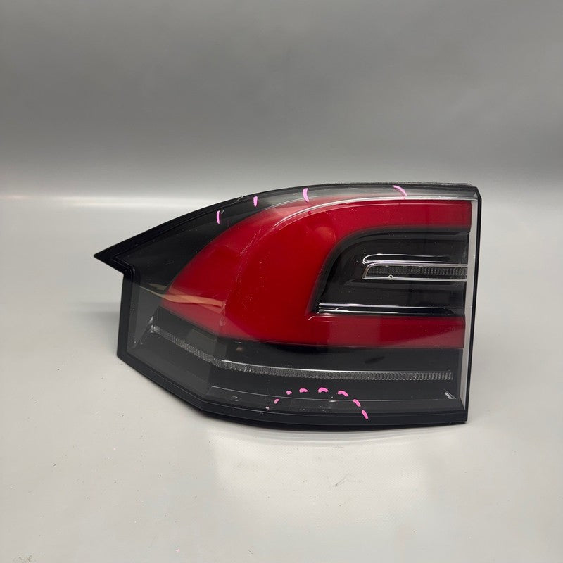 TESLA MODEL X TAIL LIGHT LEFT DRIVER 2016-2018 2019 2020 LED OEM 10343