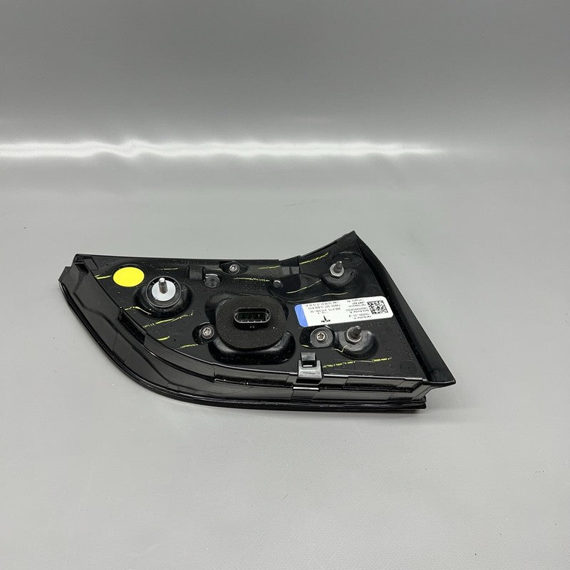 1502089-00-B TESLA MODEL 3 Y TAIL LIGHT INNER RIGHT 2017 2018 2019 2020 2021 2022 2023 2024 