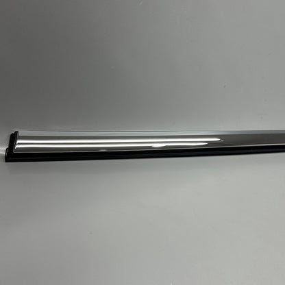 1095786-00-C TESLA MODEL S DOOR WINDOW MOLDING LEFT FRONT 2012-2020 OEM 1095786