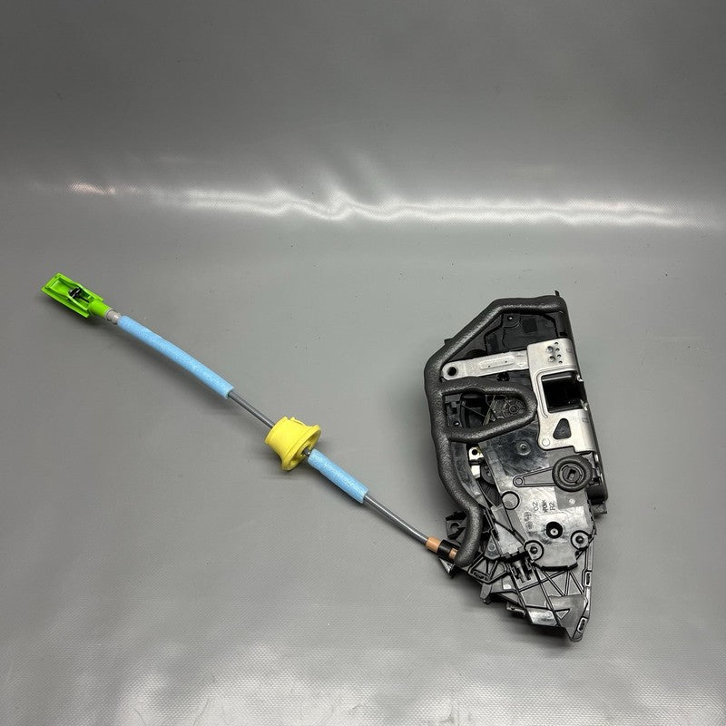 5A160C4 BMW X1 DOOR LOCK RIGHT REAR 2023 2024 2025 OEM 5A160C4