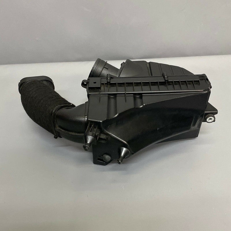 AW93-9A673-CB JAGUAR XF X250 3.0 AIR INTAKE CLEANER BOX RIGHT 2012 2013 2014 2015 OEM