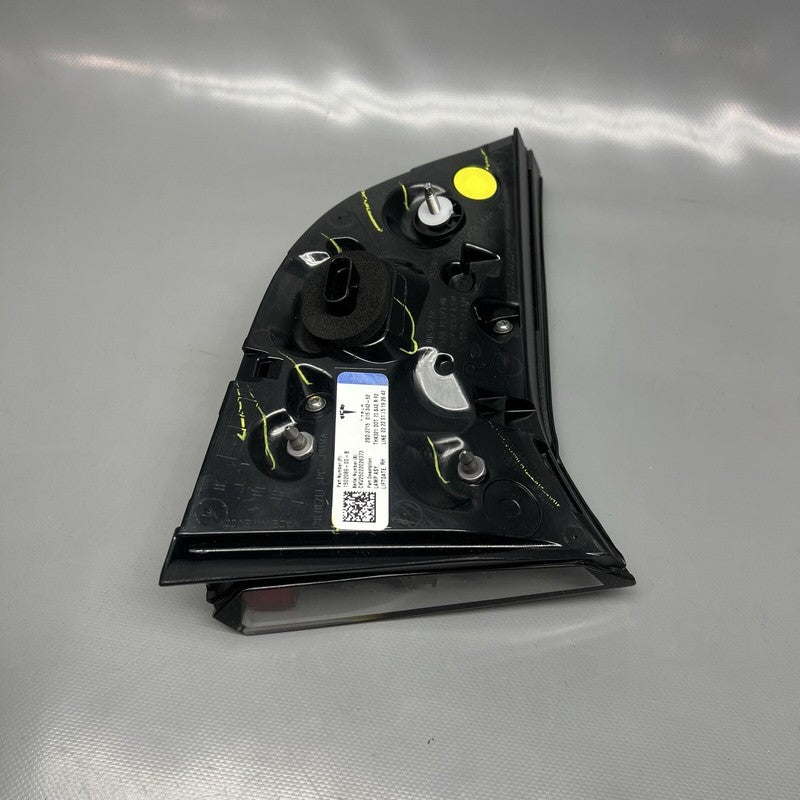 1502089-00-B TESLA MODEL Y TAIL LIGHT TRUNK RIGHT PASSENGER 2020 2021 2022 2023 2024 OEM