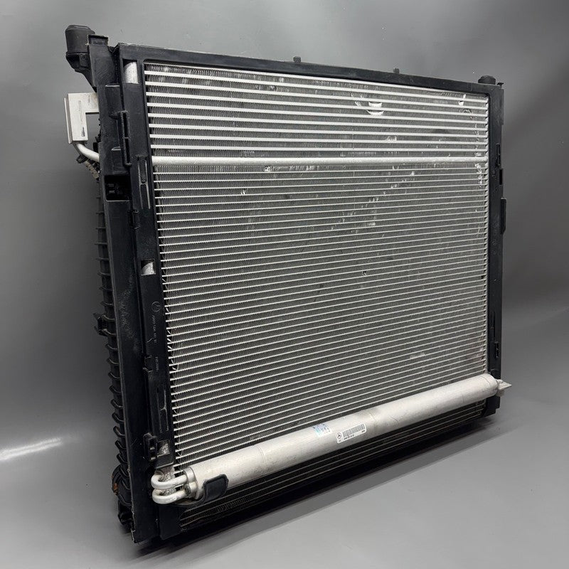 A0995001303 MERCEDES BENZ  GLS450 COOLING RADIATOR 2012-2014 2015 2016 2017 2018 2019 OEM