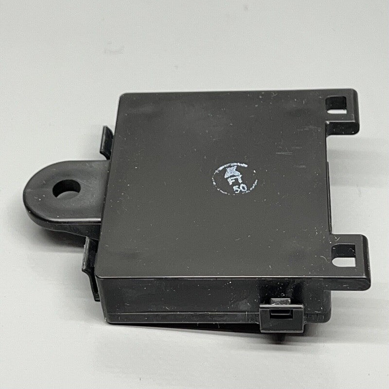 1069651-00-E TESLA MODEL S DOOR HANDLE CONTROL UNIT  MODULE FRONT 2016 17 18 2019 OEM