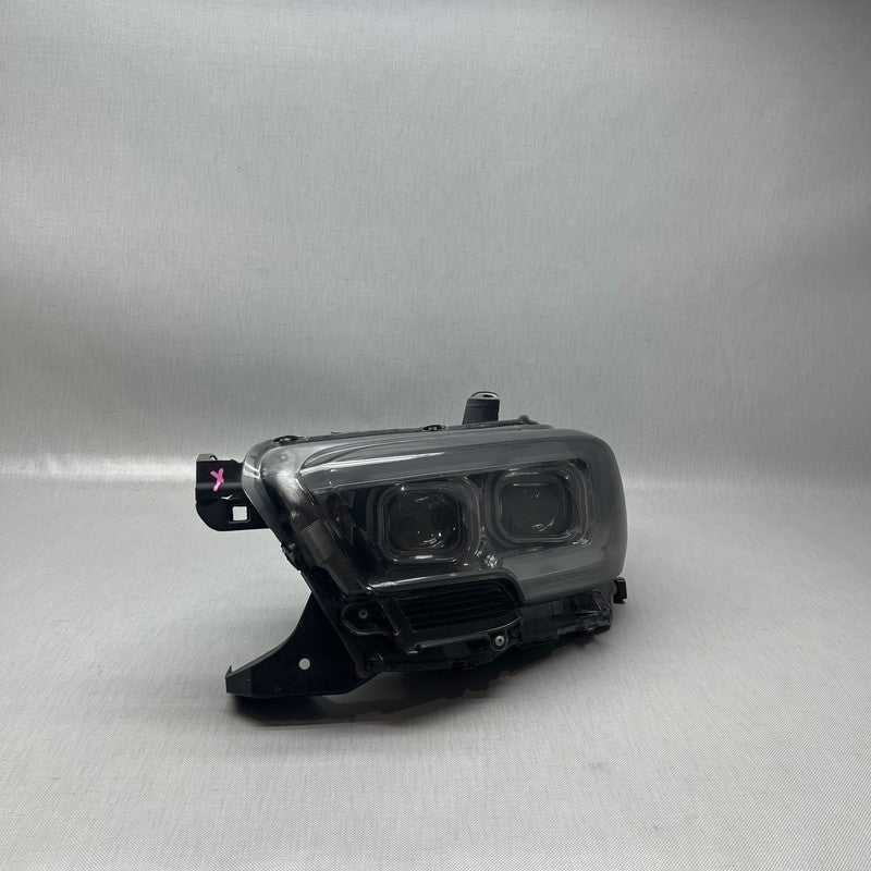 TOYOTA TACOMA HEADLIGHT LEFT DRIVER 2016 2017 2018 2019 DOUBE PROJECTOR 