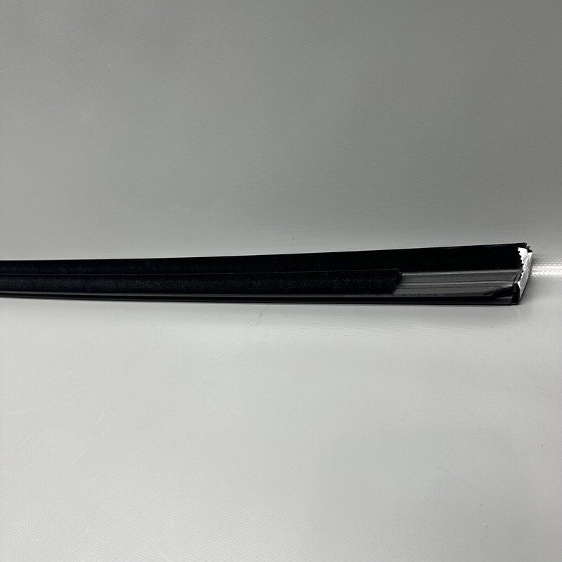 1080684-01-i TESLA MODEL 3 DOOR WINDOW MOLDING RIGHT FRONT 2017 18 19 20 21 2022 1080684-01-i