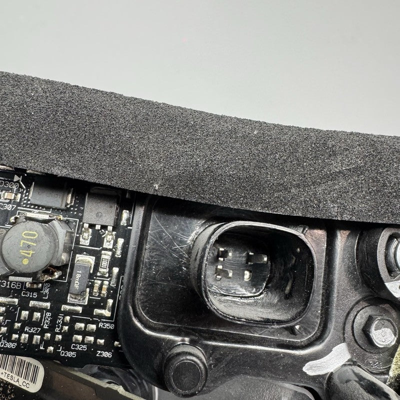 6005922-00-E TESLA MODEL S TAIL LIGHT INNER LEFT DRIVER 2012 2013 2014 2015 OEM 6005922-00-E