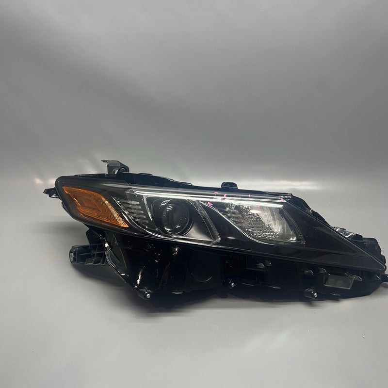 TOYOTA CAMRY HEADLIGHT RIGHT PASSENGER 2019 2020 2021 2022 2023 2024 O