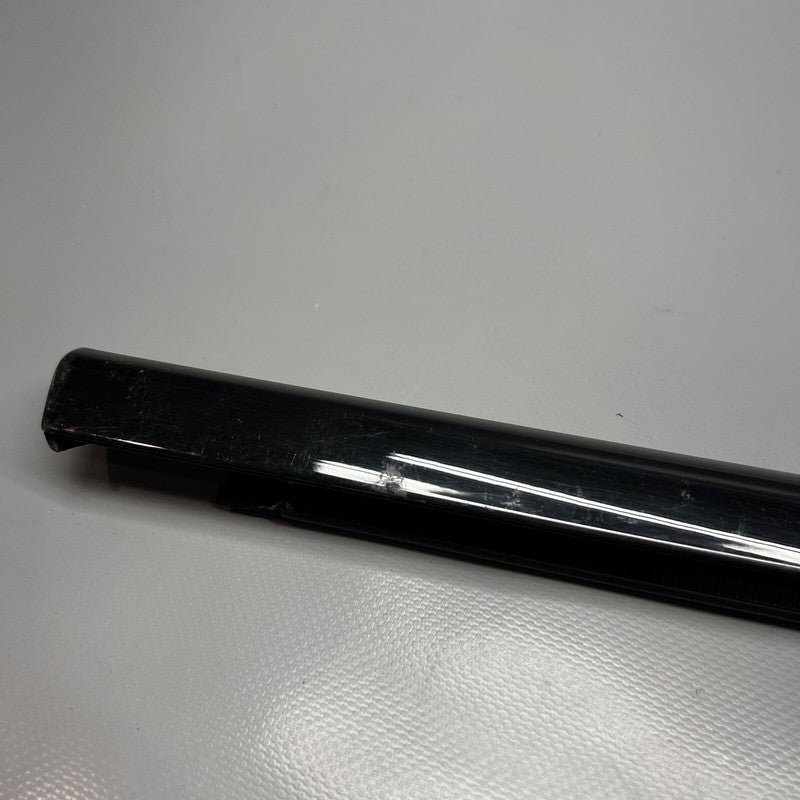 9Y0837476J PORSCHE CAYENNE DOOR BELT MOLDING RIGHT FRONT 2019 2020 OEM 9Y0837476J