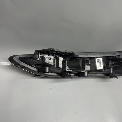 92208-J9010 HYUNDAI KONA DAYTIME RUNNING LIGHT RIGHT 2018 2019 2020 2021 OEM 92208-J9010