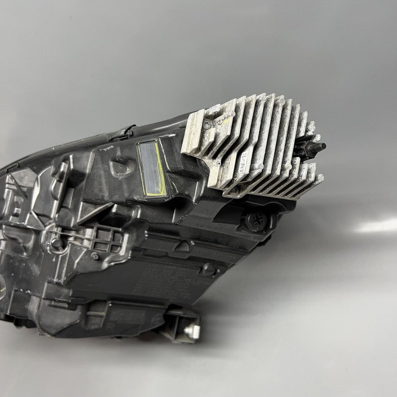 1077372-10-i TESLA MODEL 3 HEADLIGHT RIGHT PASSENGER 2017 2018 2019 2020 LED OEM 1077372-10-i