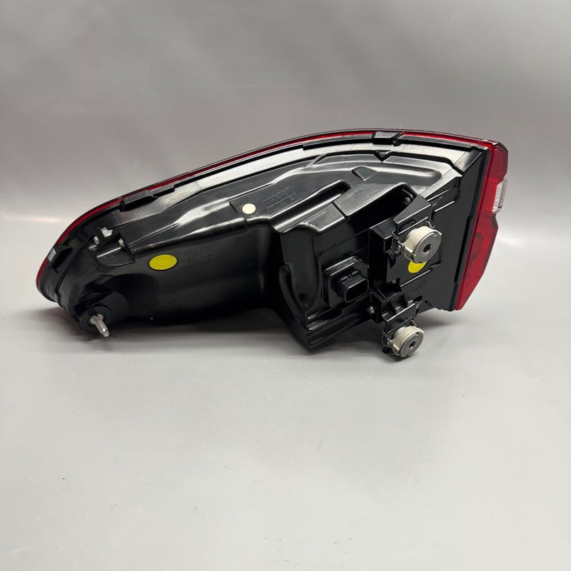 BMW X7 TAIL LIGHT RIGHT PASSENGER 2019 2020 2021 2022 OEM H45A164A605