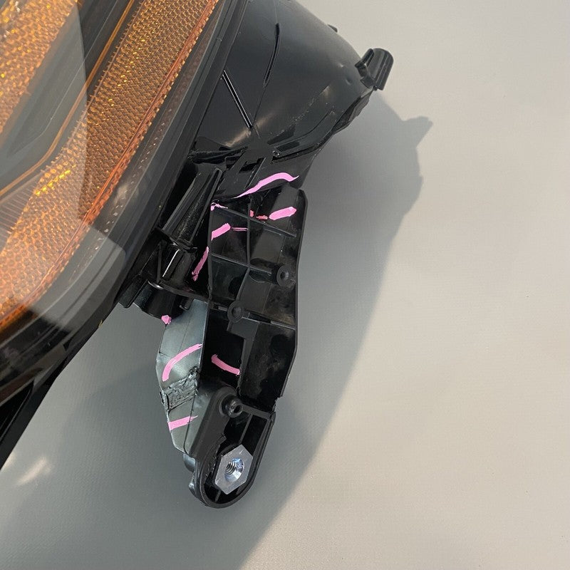 TOYOTA CAMRY HEADLIGHT RIGHT PASSENGER LED 2018 2019 2020 OEM