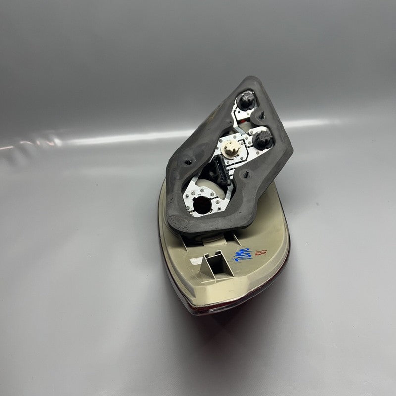 A2518200464 MERCEDES BENZ R500 TAIL LIGHT RIGHT PASSENGER 2006 2007 2008 2009 A2518200464