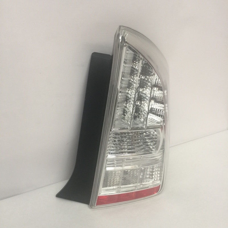 TOYOTA PRIUS TAIL LIGHT RIGHT SIDE 2010 2011 OEM