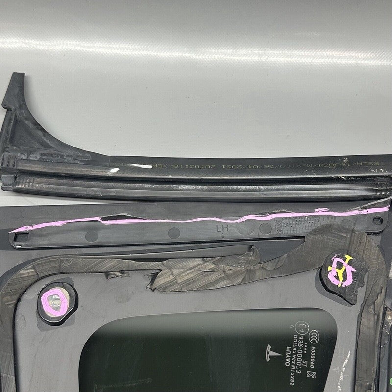 1495740-00-E TESLA MODEL Y QUARTER GLASS LEFT REAR 2020 2021 2022 2023 OEM 1495740-00-E