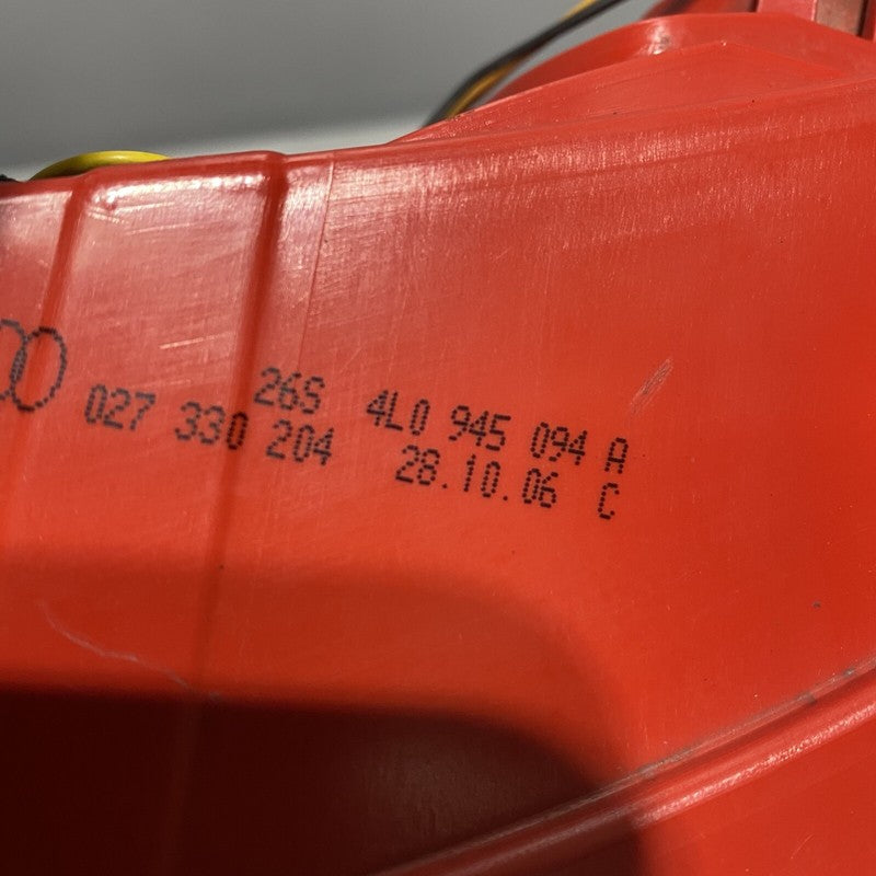 4L0945094A AUDI Q7 TAIL LIGHT RIGHT PASSENGER 4L0945094A 2007 2008 2009 OEM