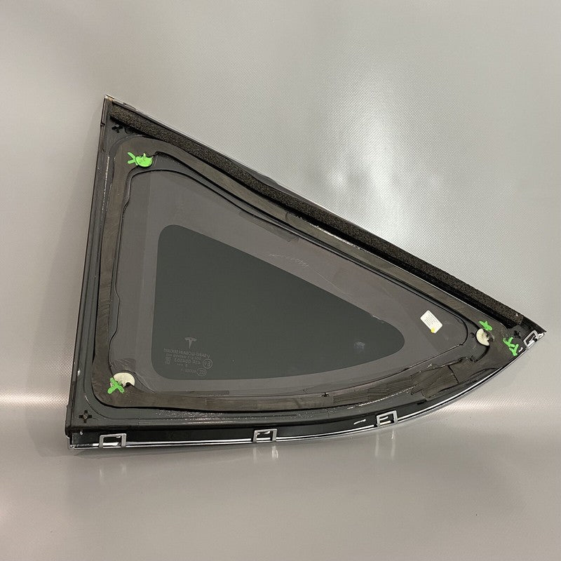 1044906-00-I TESLA MODEL X QUARTER GLASS RIGHT REAR 1044906-00-I 2016 2017 2018 2019 2020 OEM