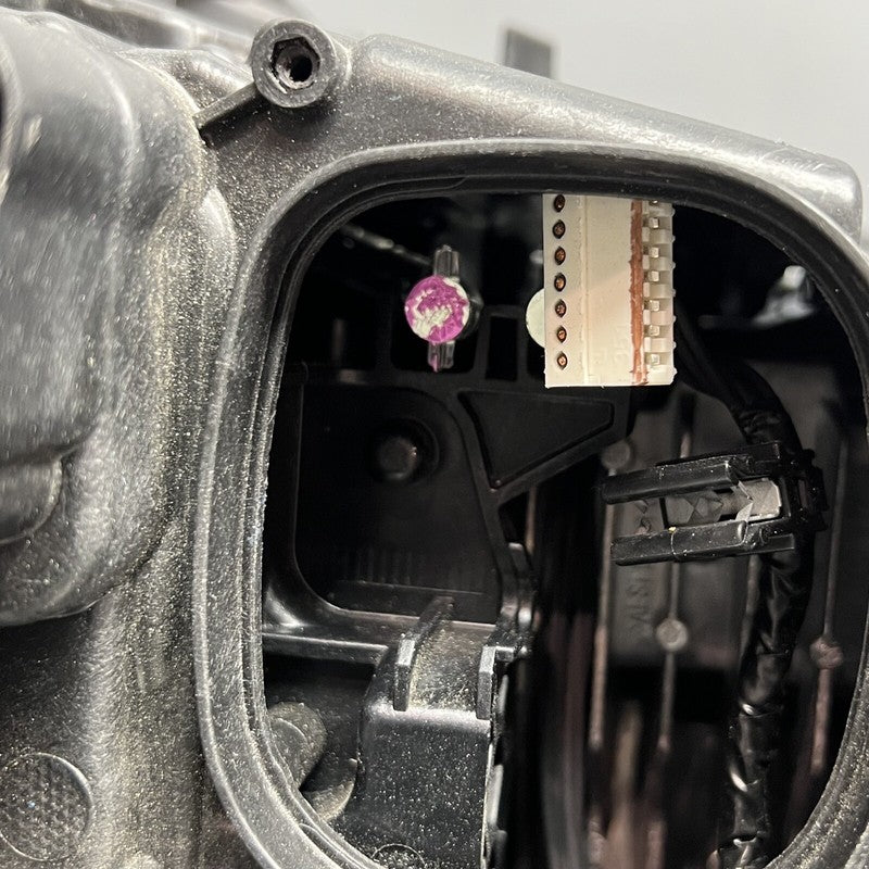 8739657-04 BMW X3 HEADLIGHT LEFT DRIVER X4 2018 2019 2020 2021 ADAPTIVE LED OEM 8739657-04