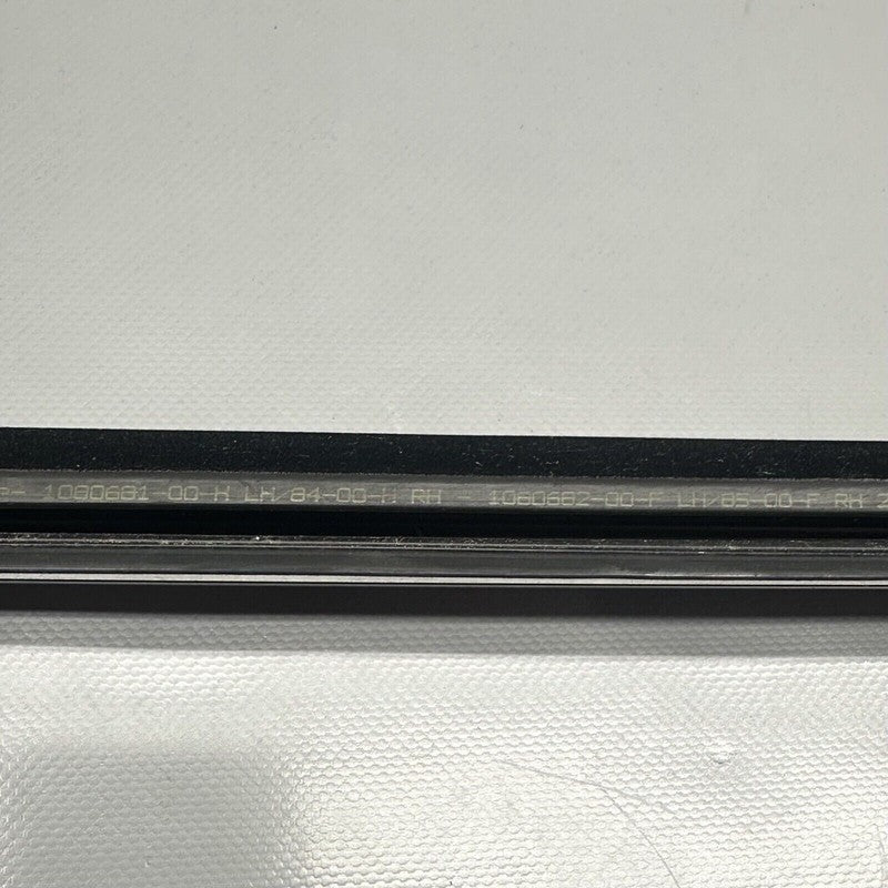 1080684-01-i TESLA MODEL 3 DOOR WINDOW MOLDING RIGHT FRONT 2017 18 19 20 21 2022 1080684-01-i