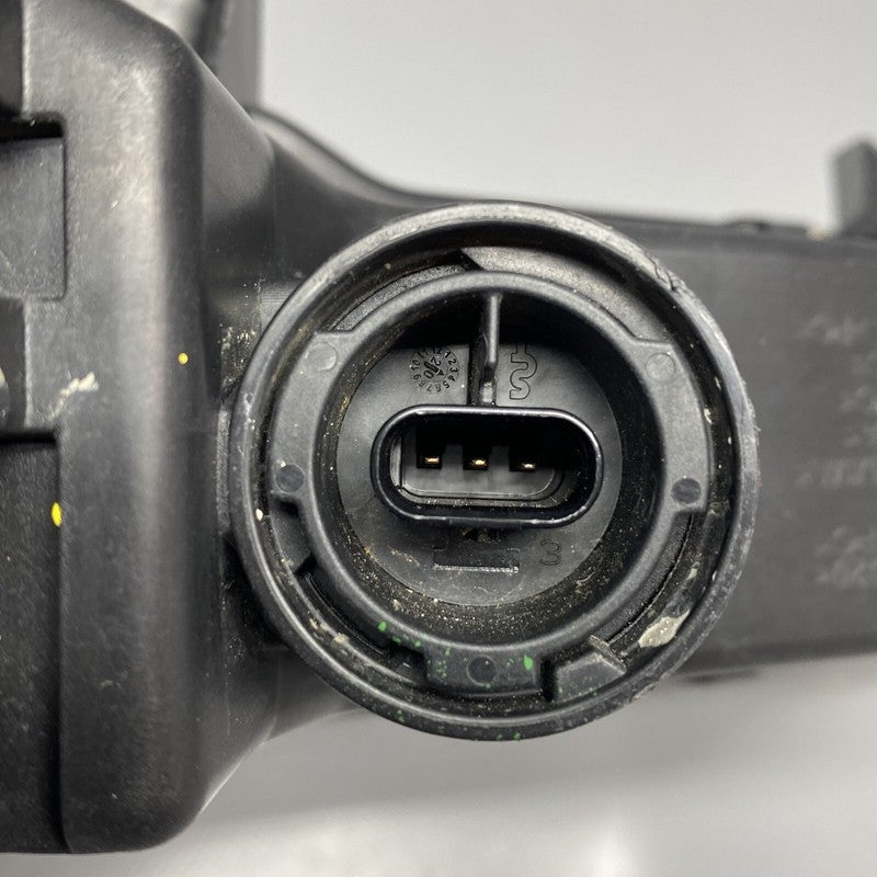 TESLA MODEL 3 FOG LIGHT RIGHT PASSENGER 2017 2018 2019 20 21 2022 1077