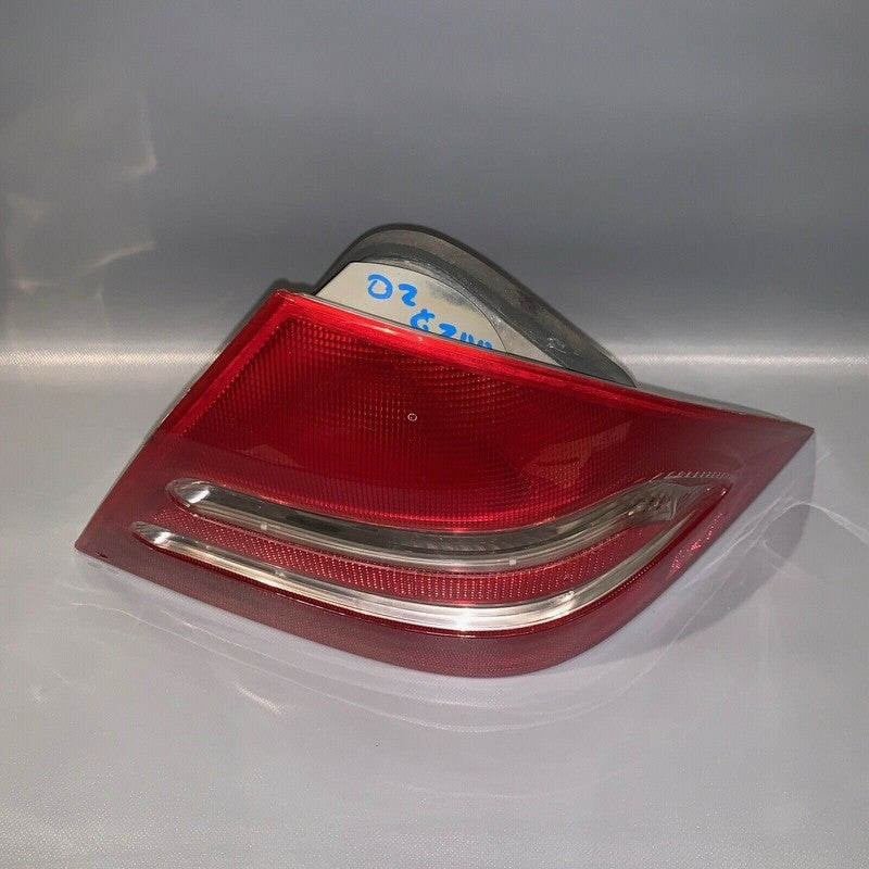C230 MERCEDES BENZ C250 C350 RIGHT SIDE TAIL LIGHT SEDAN 2001 2002 2003 2004 OEM