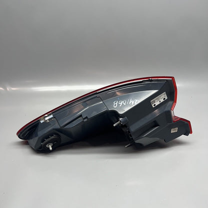 7376488 BMW 640 GT GRAN TURISMO TAIL LIGHT RIGHT PASSENGER 2018 2019 OEM 7376488