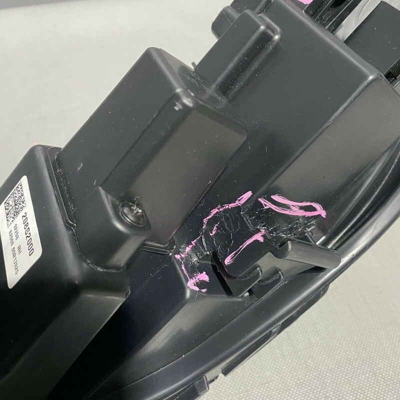 92208-S2000 HYUNDAI SANTA FE HEADLIGHT RUNNING LIGHT RIGHT PASSENGER LED 2019 2020 2021