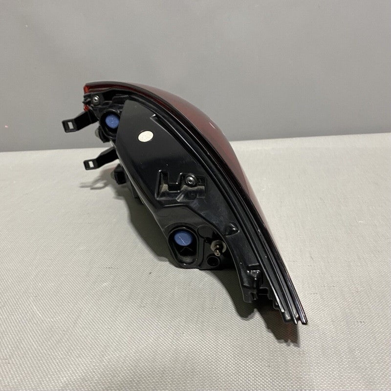 7P5945207D PORSCHE CAYENNE TAIL LIGHT LEFT DRIVER 7P5945207D OEM LED 2015 2016 