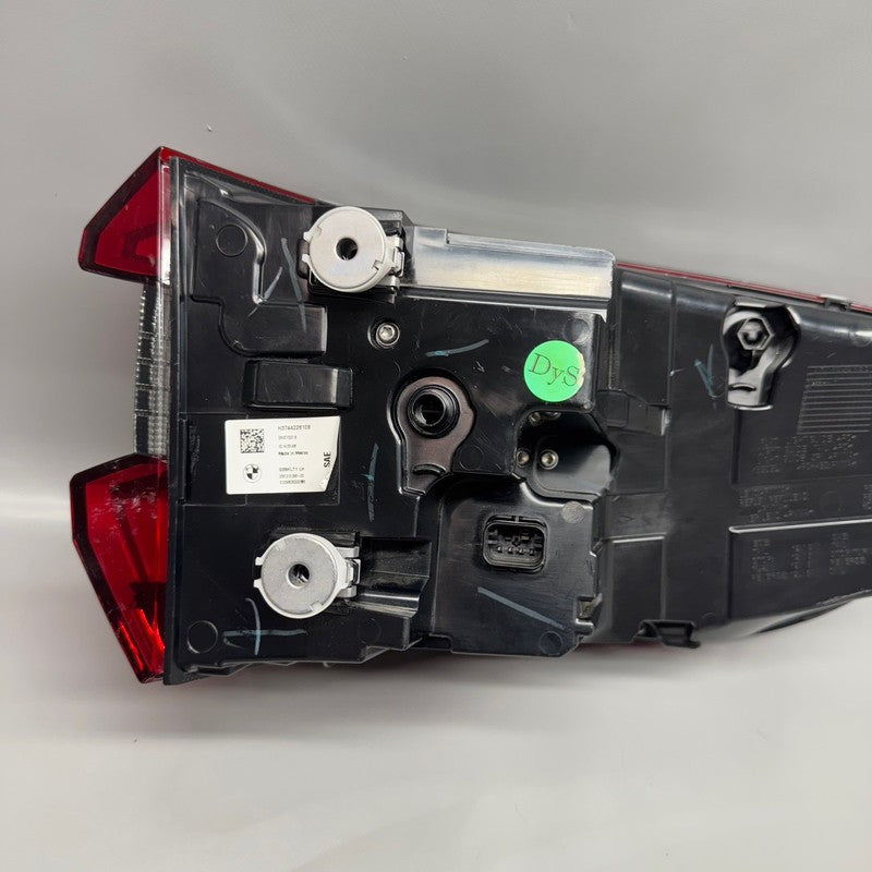 BMW X5 TAIL LIGHT LEFT DRIVER X5M 2019 2020 2021 2022 2023 OEM 3744226