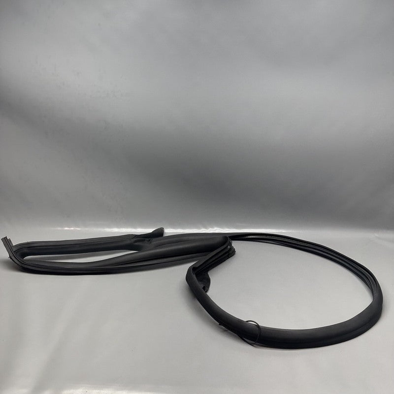 1090510-00-L TESLA MODEL 3 DOOR SEAL RIGHT REAR 2017 18 19 20 21 22 2023 OEM 1090510-00-L