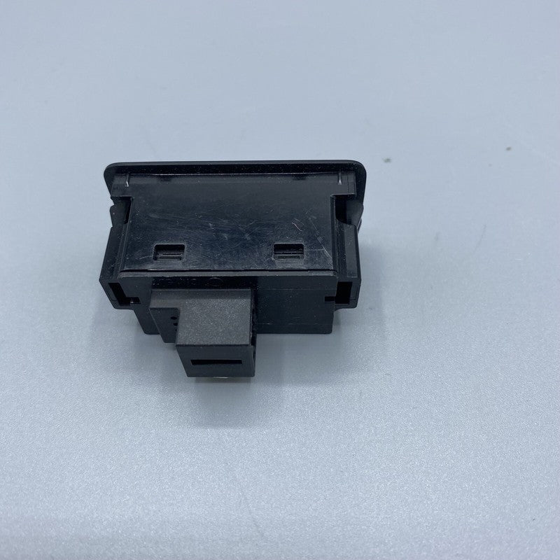 AUDI Q5 LIFT GATE SWITCH BOTTOM 4G0959831C 2018 2019 2020 OEM