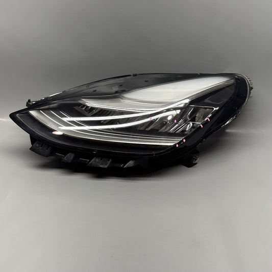 1077371-00-K TESLA MODEL 3 HEADLIGHT LEFT DRIVER LED 2017 2018 2019 2020 OEM 1077371-00-K