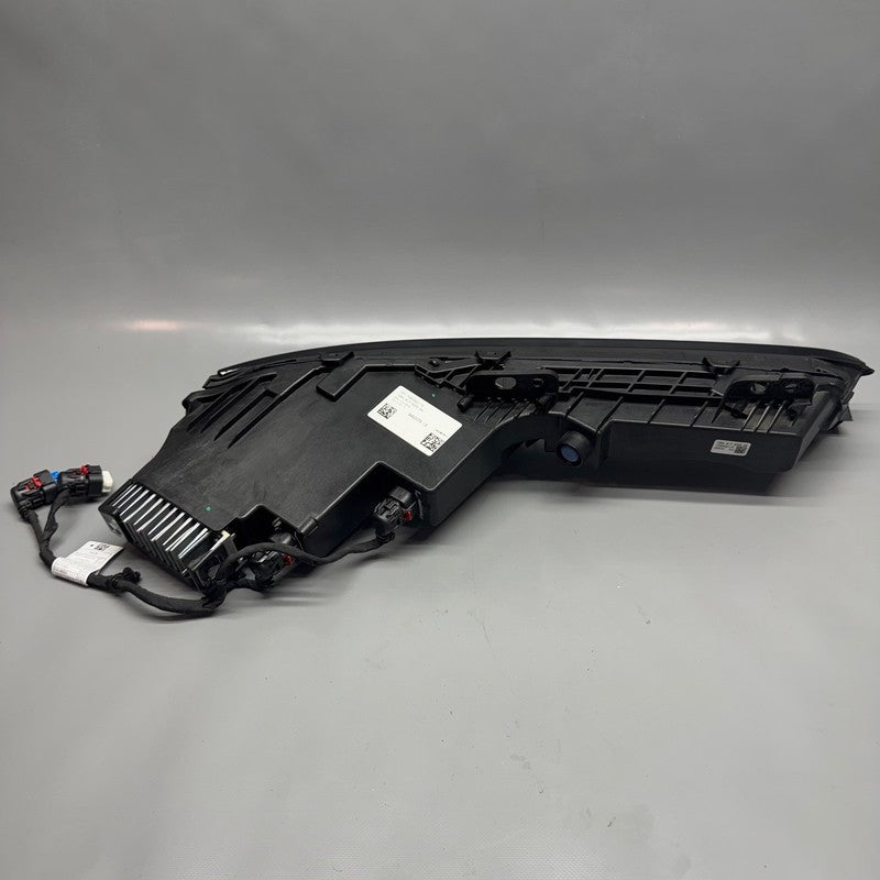 BMW I7 HEADLIGHT UPPER LEFT DRIVER 740I 2023 2024 LED OEM 9450079
