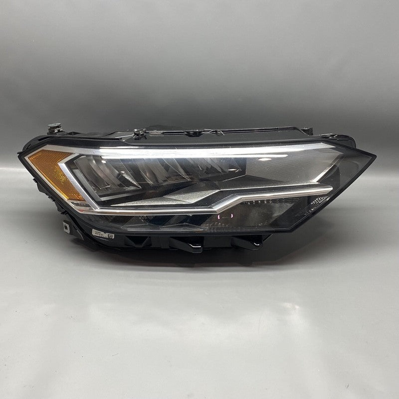 17A941036E VOLKSWAGEN JETTA HEADLIGHT RIGHT PASSENGER 2019 2020 2021 LED OEM 17A941036E