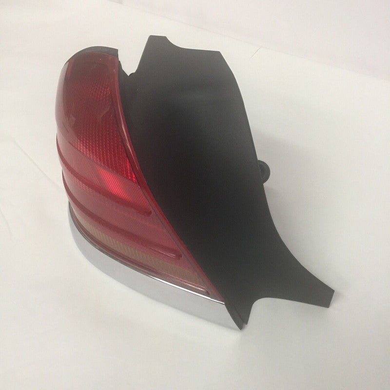 F8AX-13441-A FORD CROWN VICTORIA TAIL LIGHT LEFT SIDE 1998 1999 2000 2001 2002 2003 OEM