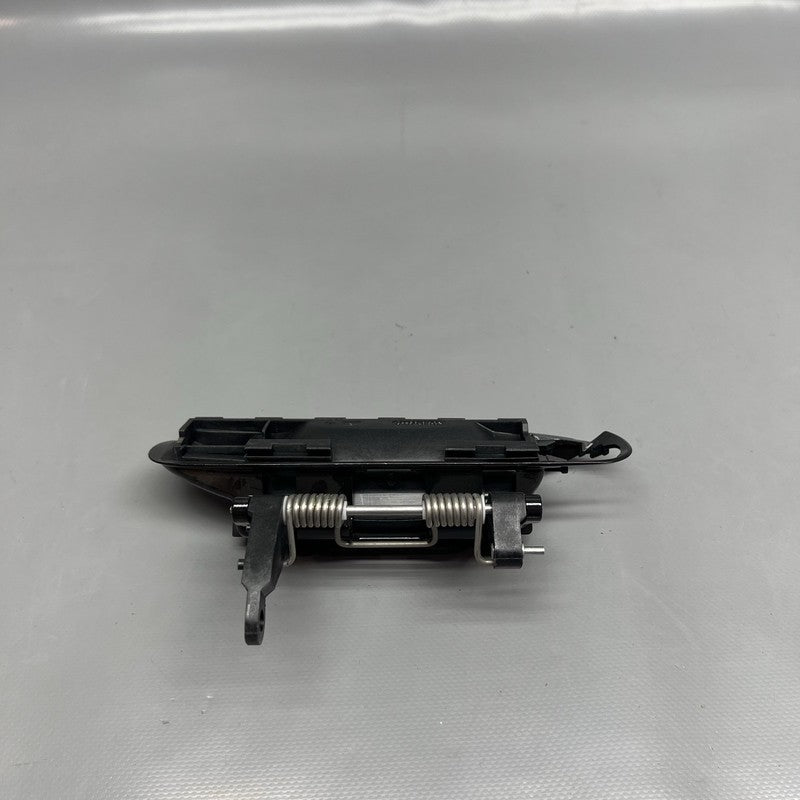 420837207A AUDI R8 EXTERIOR DOOR HANLE LEFT FRONT 2008-2012 2013 2014 2015 OEM 420837207A